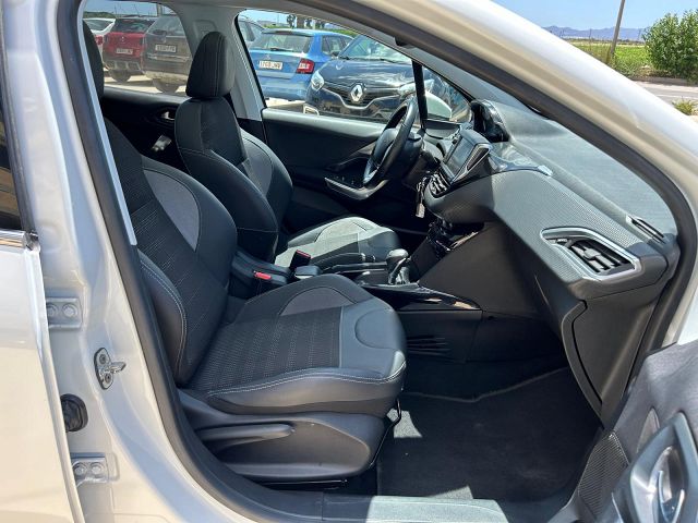 PEUGEOT 2008 ALLURE 1.2 E-THP AUTO SPANISH LHD IN SPAIN 23000 MILES SUPER 2018